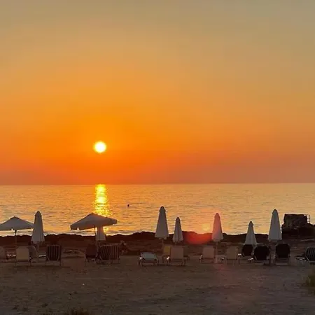 With A Luxurious Location Near The Sea *