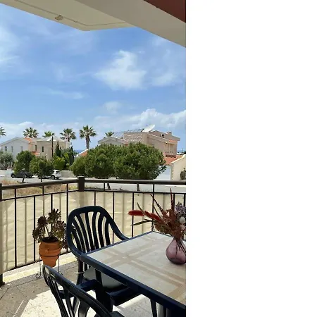 Appartamento With A Luxurious Location Near The Sea Paphos