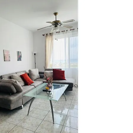 Apartman With A Luxurious Location Near The Sea *